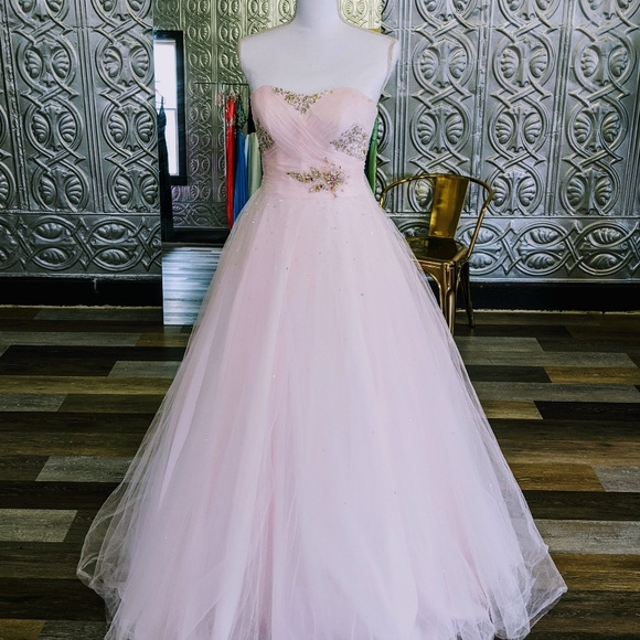 LAST CHANCE Mori Lee Blush Ball Gown - Picture 1 of 9